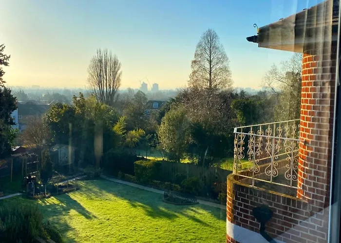 Prime Location London W5 Hotel