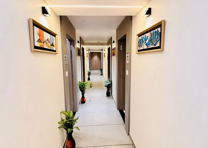Hotel Royal Square Ahmedabad