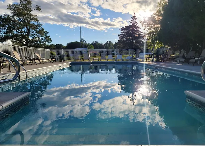 Captain'S Inn And Suites Alexandria Bay