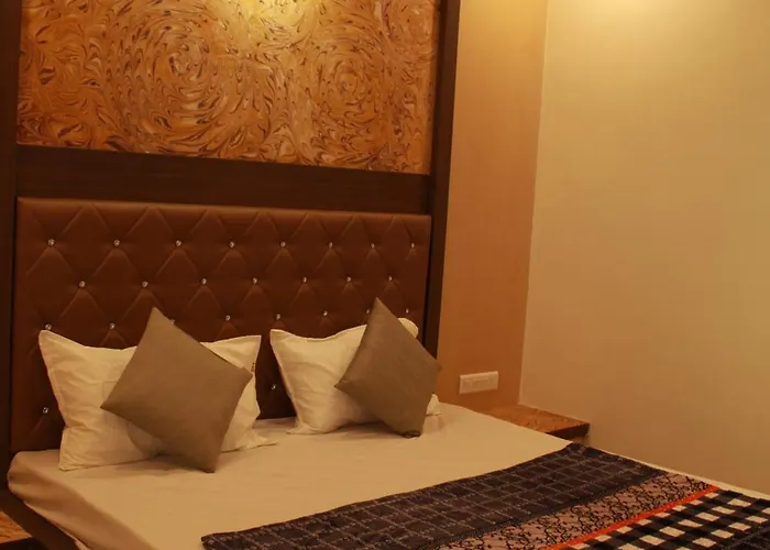 Hotel Skylark Vapi