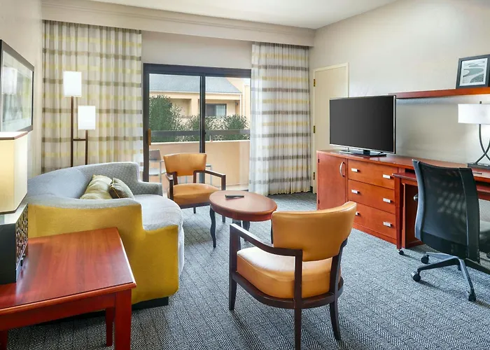 Courtyard By Marriott Baton Rouge Acadian Centre/Lsu Area Hotel