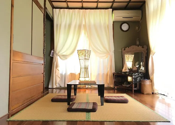 Milk-Ya Women-Only Guest House Yomitan
