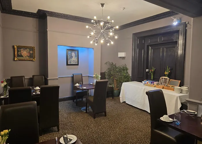Queens Court Hotel Exeter