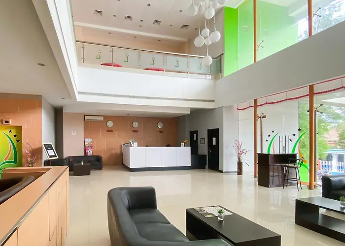 Urbanview Hotel Asyra Makassar