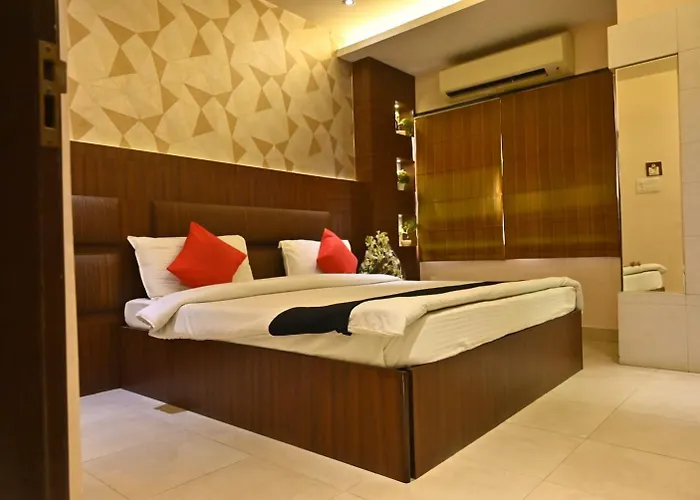 Hotel Royal Cottage Kanpur