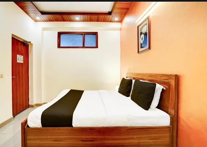 Hotel Raj Palace Noida