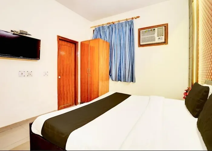 Hotel Raj Palace Noida