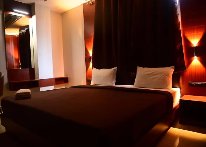Hotel Baba Vishwanath Palace Prayagraj