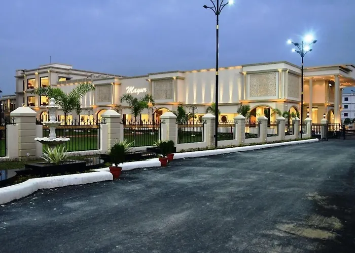 Hotel Mayur Sitapur