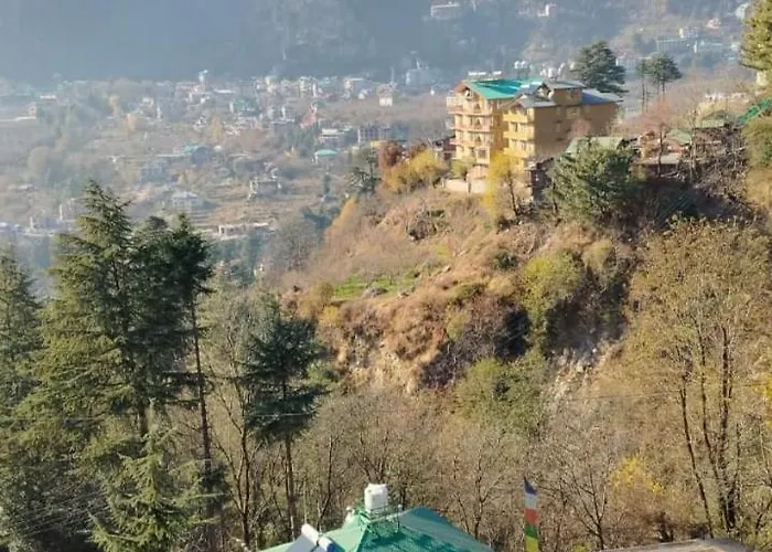 Snow Country Villa Manāli