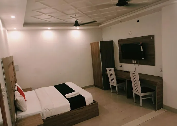 Hotel Queens Pearl Inn Dehradun