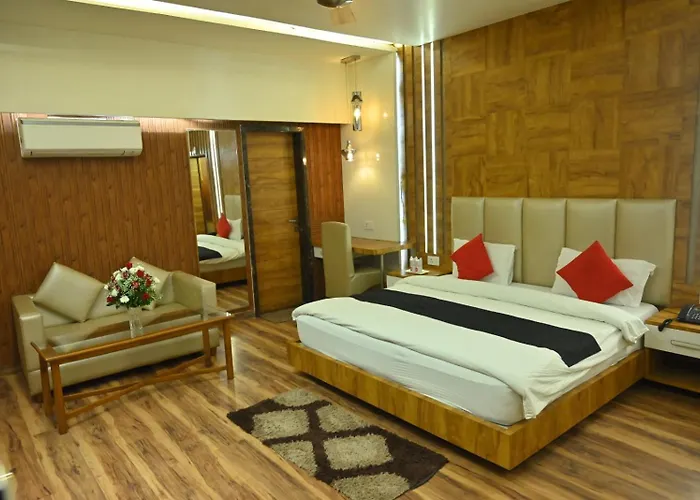 Hotel K D Palace Kanpur