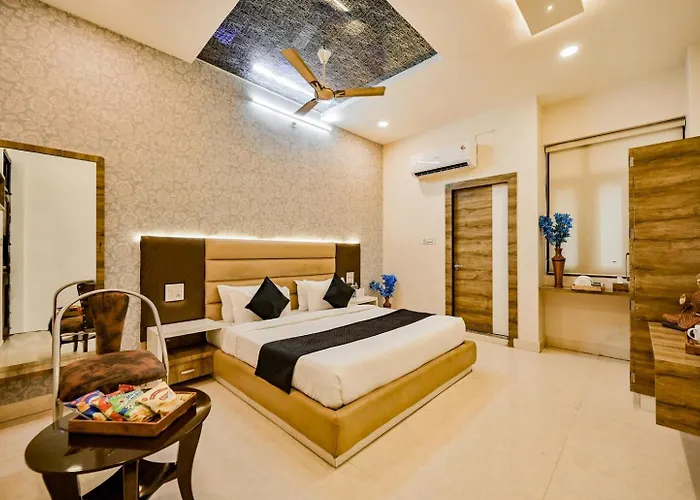 Hotel Blueberry Resort Bhilwara