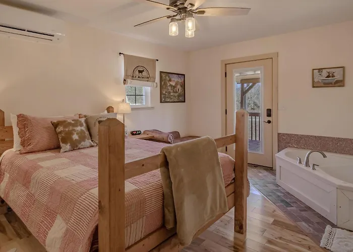 The Inn At Beulah Farm - The Barn Whitley City