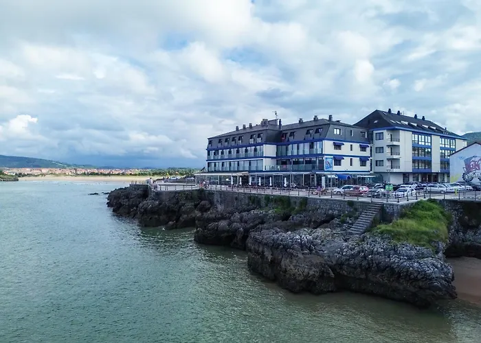 Hotel Astuy Isla Plana