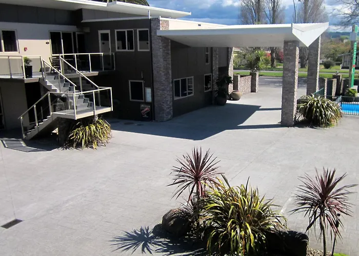 Stay 284 Rotorua - Refurbished Modern Accommodation