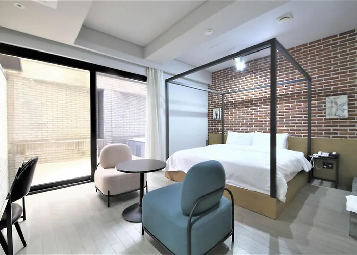 Seomyeon Hound Hotel 1St Street Busan