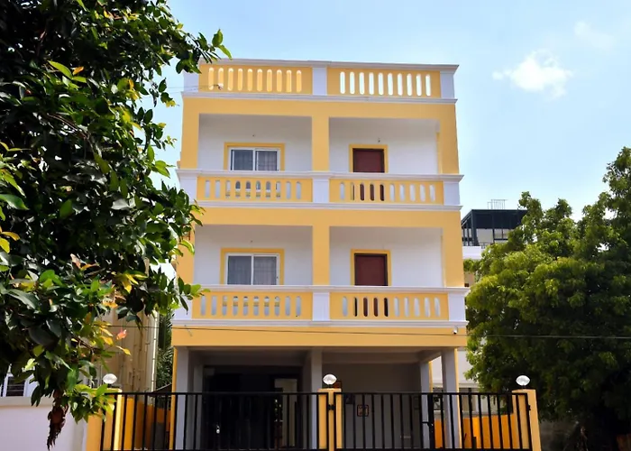Le Premier Inn -With Swimming Pool Pondicherry