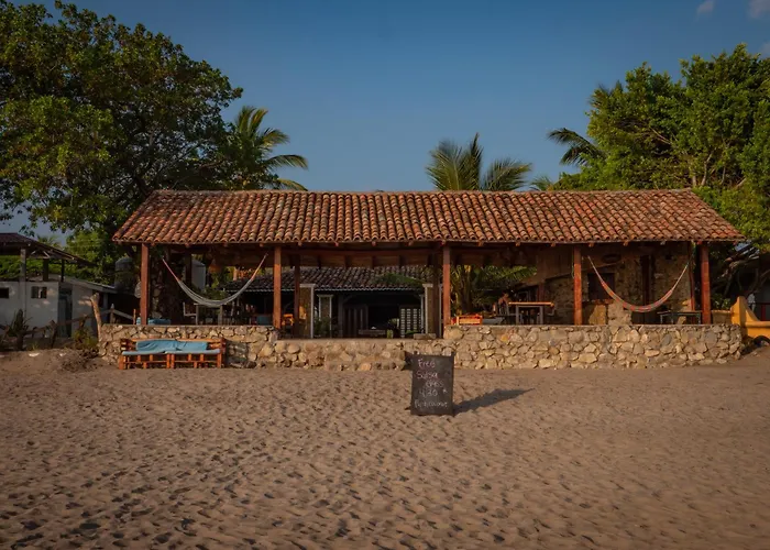 Big Surf House Hotel Popoyo