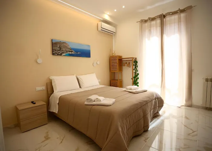 Front Palermo House Hotel