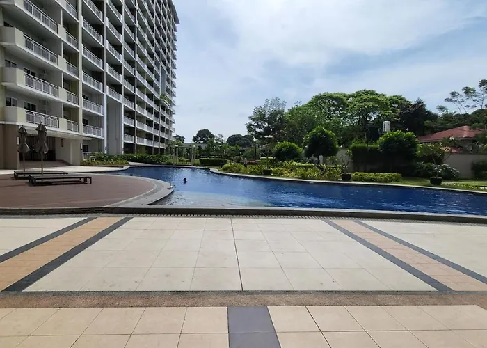 The Atherton- Spacious Modern Condo Unit In Paranaque Near The Airport, Makati, Bgc And Highways Paranaque City