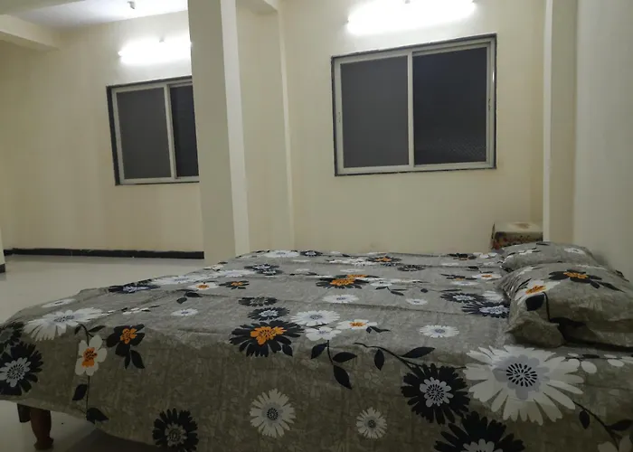 Jain Yatri Niwas Hotel Ujjain