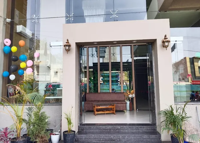 Hotel Tarun Palace, Bhopal