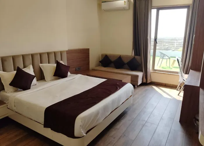 Hotel Tarun Palace, Bhopal