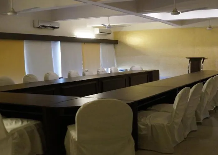 Blue Bird Hotel Hisar