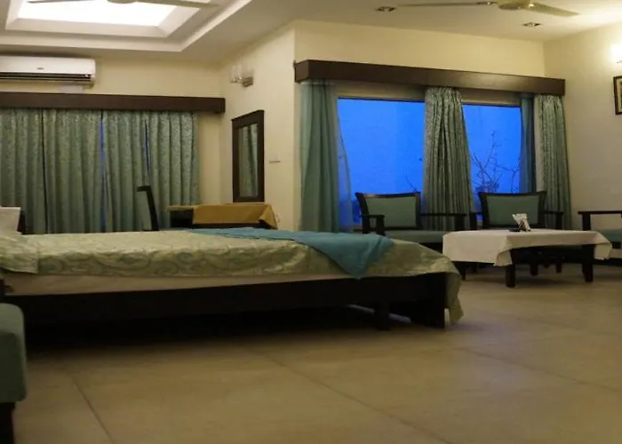 Blue Bird Hotel Hisar