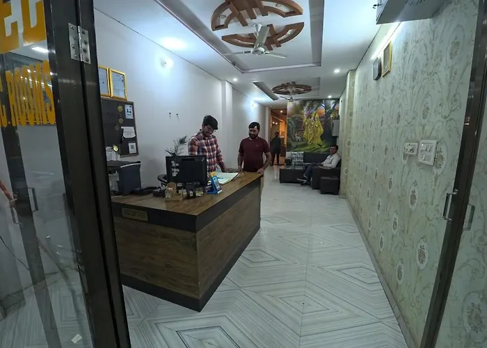 Hotel Aapno Shyam And Restaurant Khatu