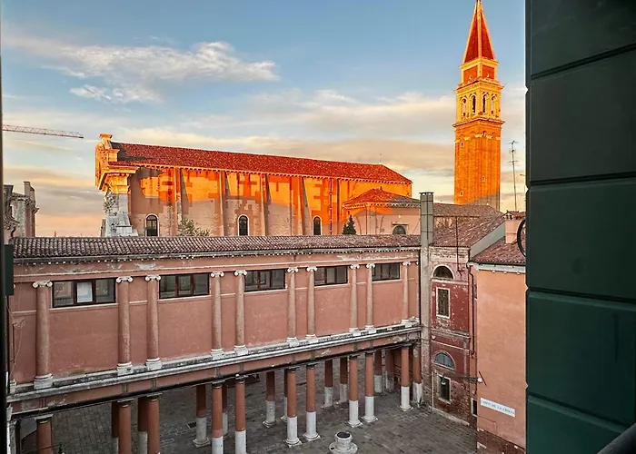 Aparthotel Palazzo Contarini Della Porta Di Ferro Venecia