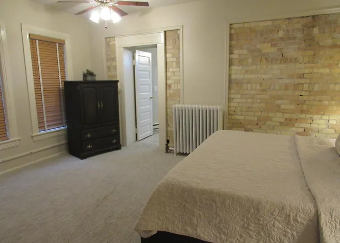 The Riter Mansion Bed & Breakfast Logan