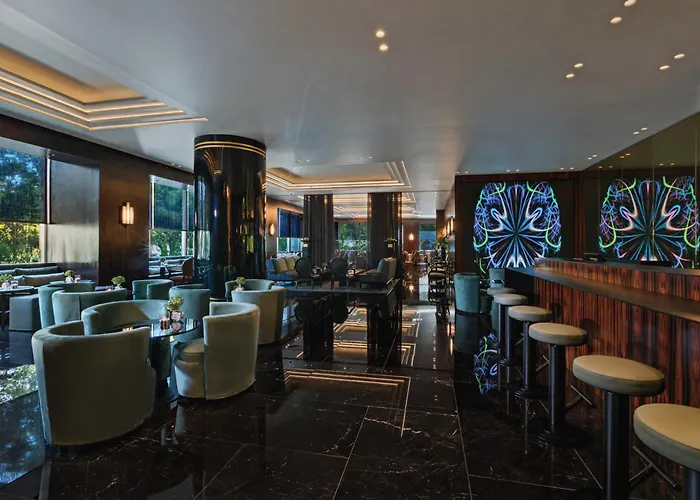 Divani Caravel Atina