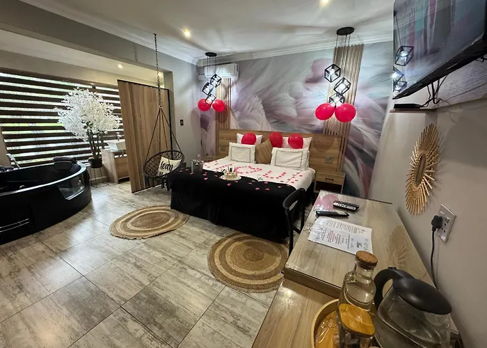 Africa Paradise - Or Tambo Airport Boutique Hotel Benoni