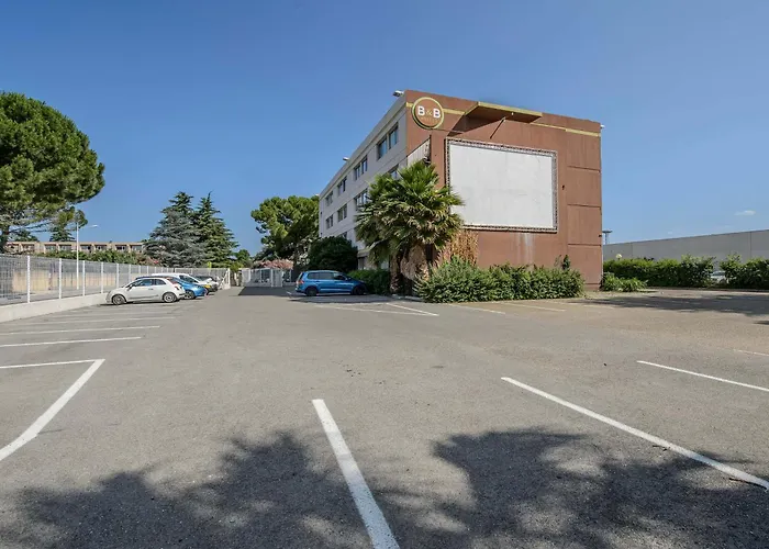 B&B Hotel Nimes Ville Active, Parking Securise Gratuit