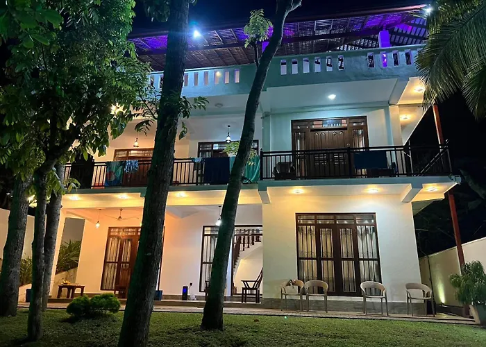 The Green Lagoon Villa Hikkaduwa