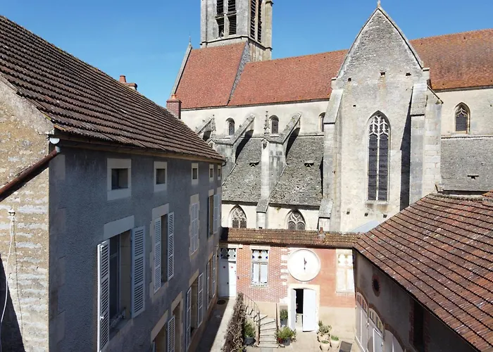 Bed and Breakfast Le Tabellion à Noyers-sur-Serein