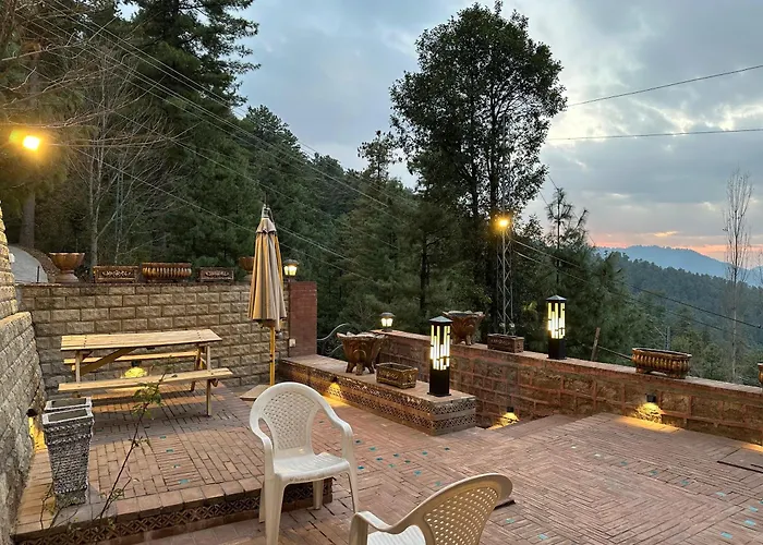 Sarah'S Lodge Murree