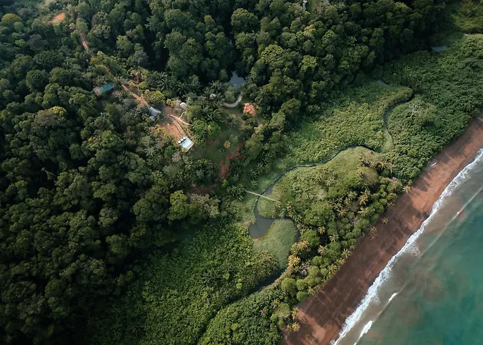 Natural Drake Bay Hotel Boutique