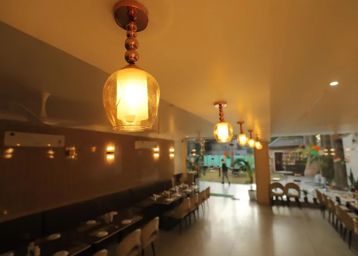Hotel Vatika Palace New Narmadapuram