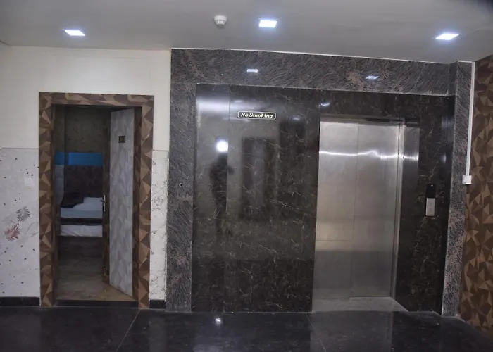 Hotel R S Residency Varanasi