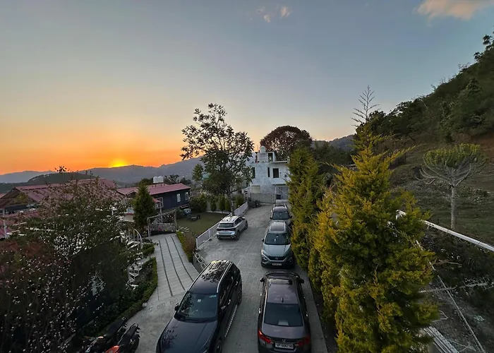 Glamping Heights Resort Bhimtal