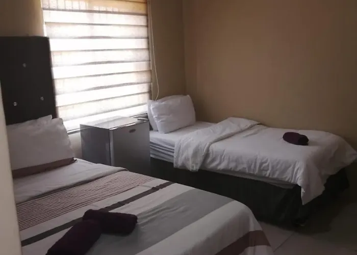 Royal Guest Lodge Middelburg 