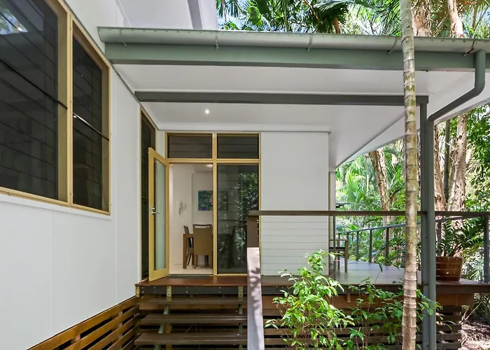 Sanctuary Palm Cove Aparthotel