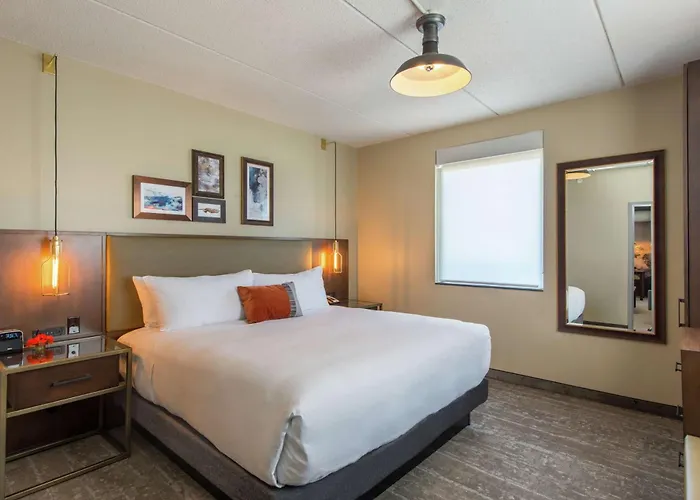 Hotel Saranac, Curio Collection By Hilton Saranac Lake