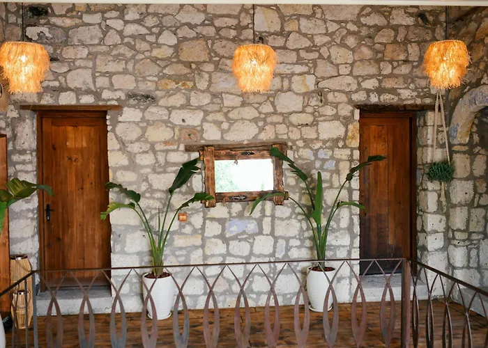 Mahzen Alaçatı