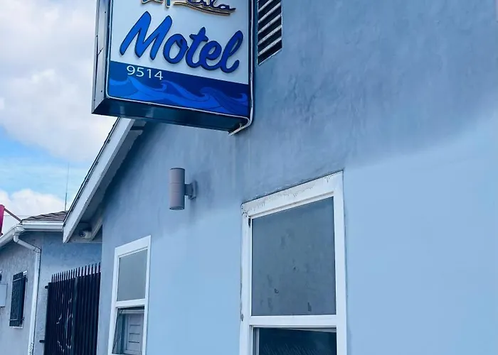 La Perla Motel South Gate