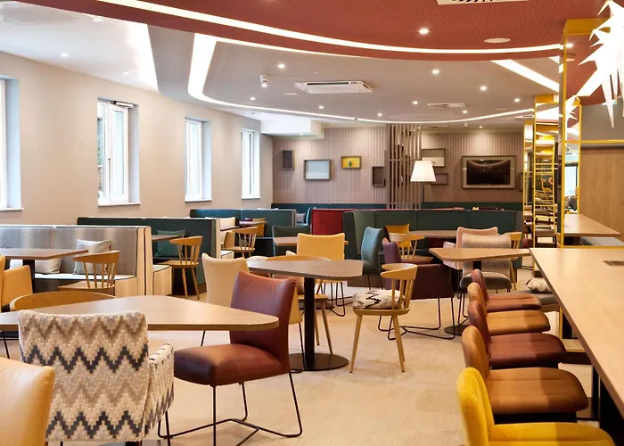 Hampton By Hilton Regensburg Hotel