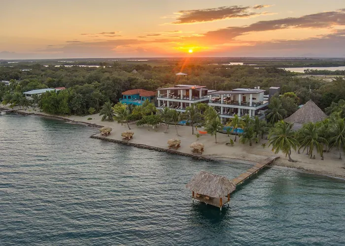 Villas At Playa De Coco Placencia